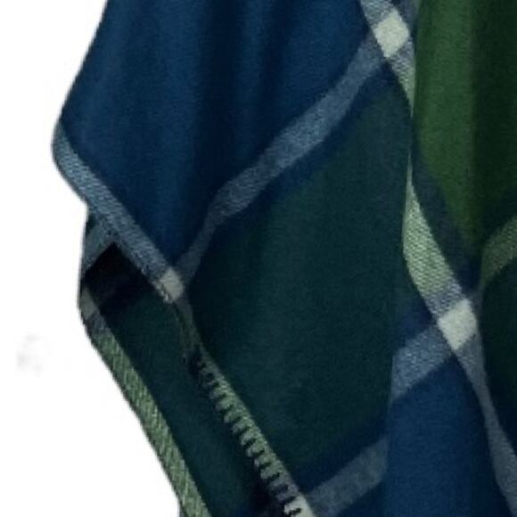 Woolrich Cape Cardigan Blanket Wrap Shawl Blue Green Plaid Women’s One Size - Picture 11 of 13